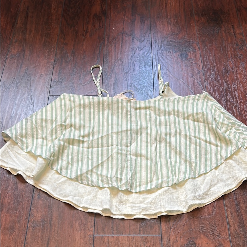 Hem & Thread Green and Cream Top with Boxy Asymmetrical Style - Picture 3 of 4